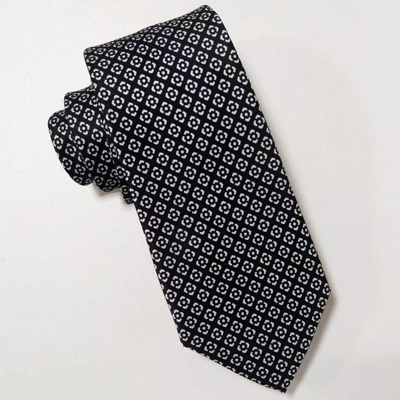 Tie